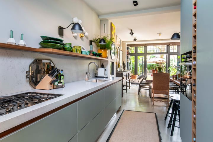 Twee-onder-één-kap te koop: Regentesselaan 18, Bussum