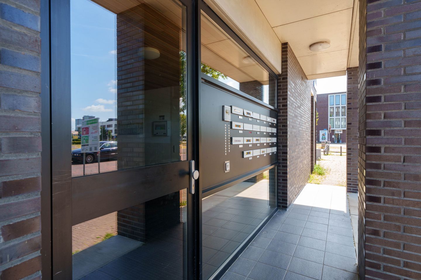 Photo 34 of Denemarkenstraat 4