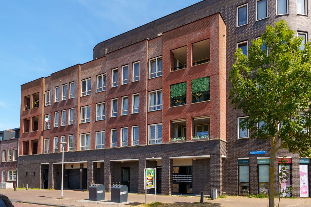 Photo 38 of Denemarkenstraat 4