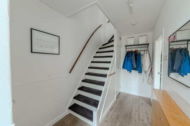 Tussenwoning te koop: Lodewijk van Nassaustraat 25, Leerdam