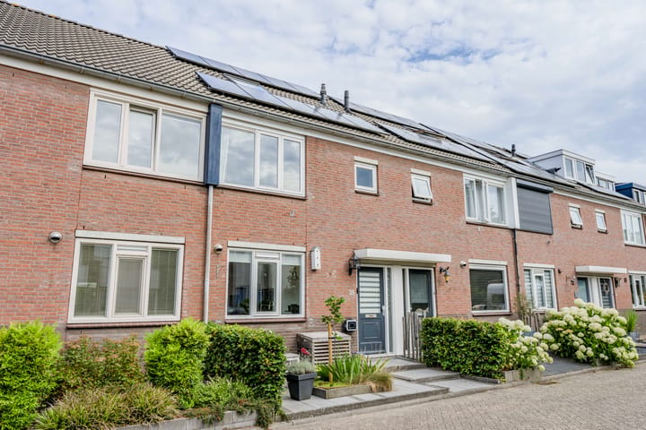 Photo 3 of Rozemarijnhof 25