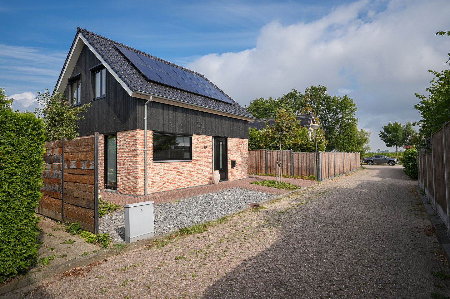 Foto 44 van Ridder van Drongelenstraat 1