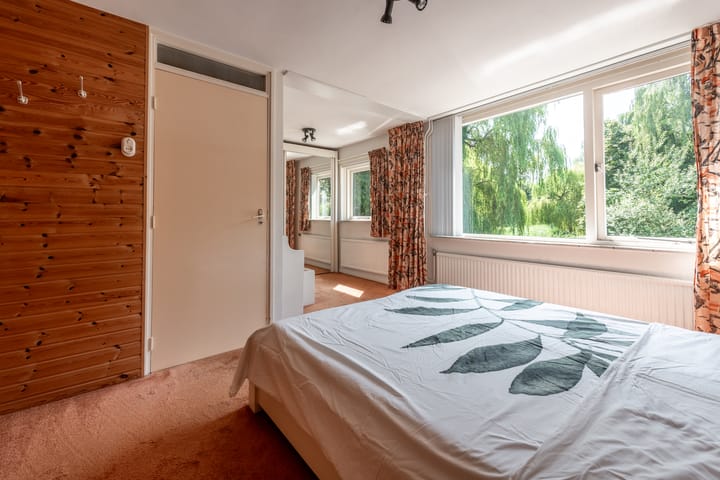 Tussenwoning te koop: Meidoornlaan 30, Nijkerk