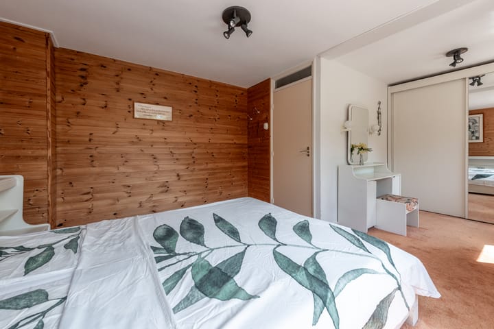 Tussenwoning te koop: Meidoornlaan 30, Nijkerk