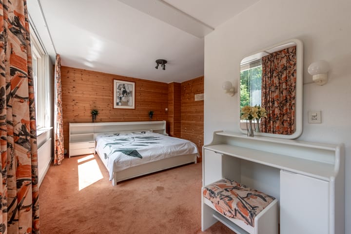 Tussenwoning te koop: Meidoornlaan 30, Nijkerk