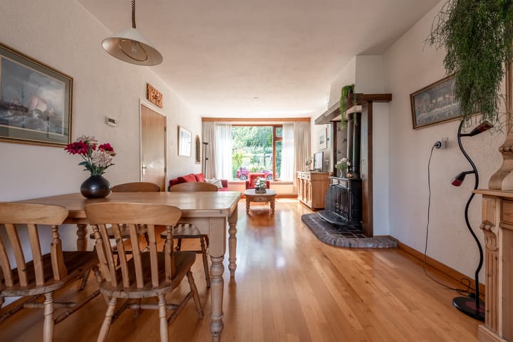 Tussenwoning te koop: Meidoornlaan 30, Nijkerk