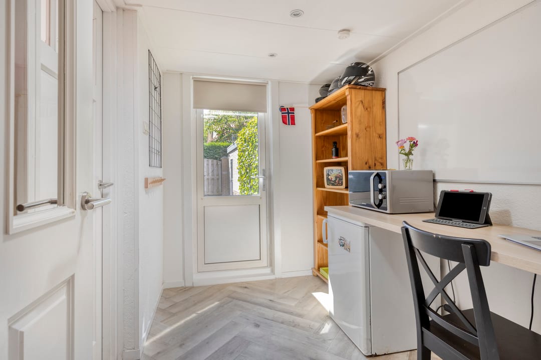 Photo 16 of Johannes Vermeerstraat 17