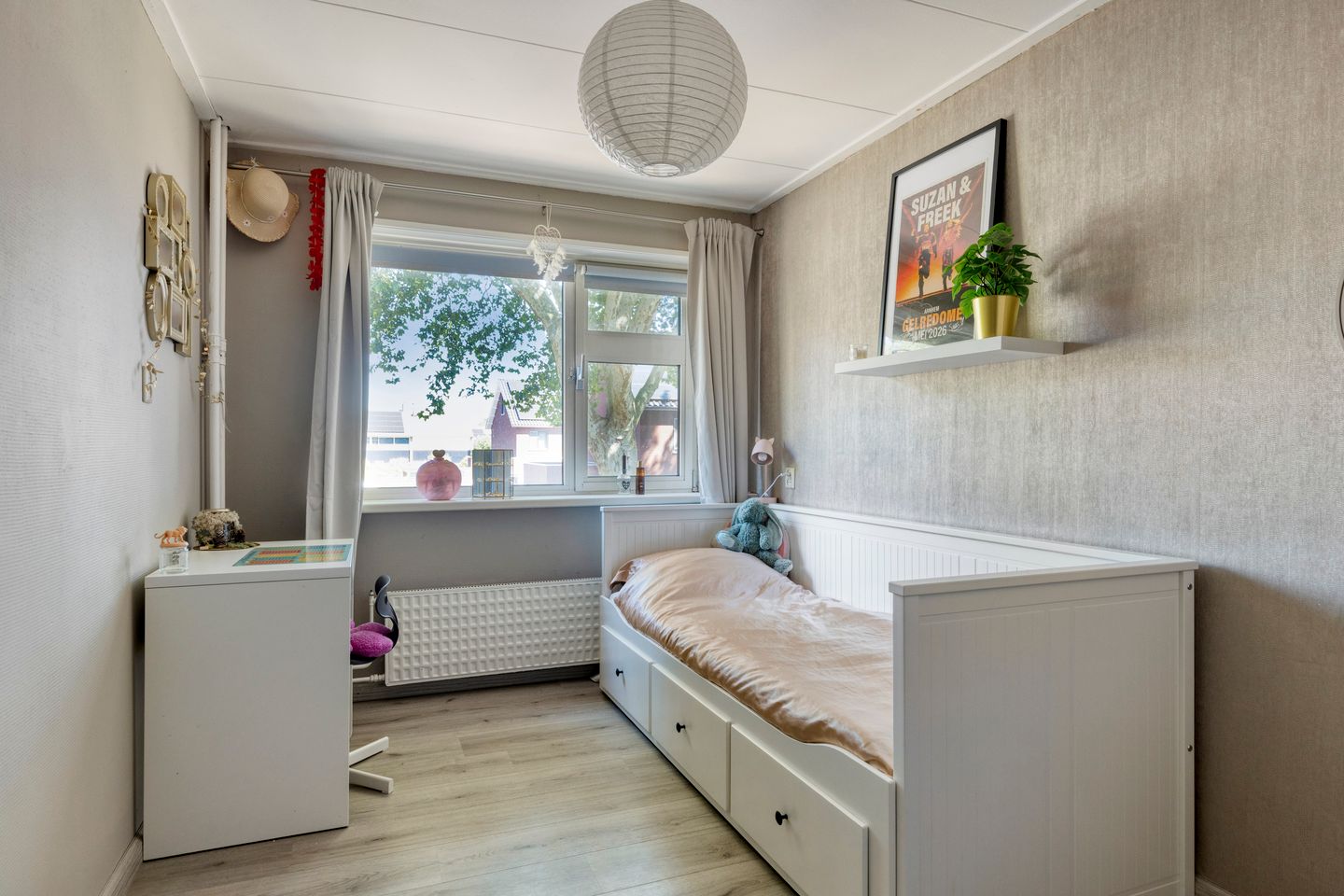 Photo 19 of Johannes Vermeerstraat 17