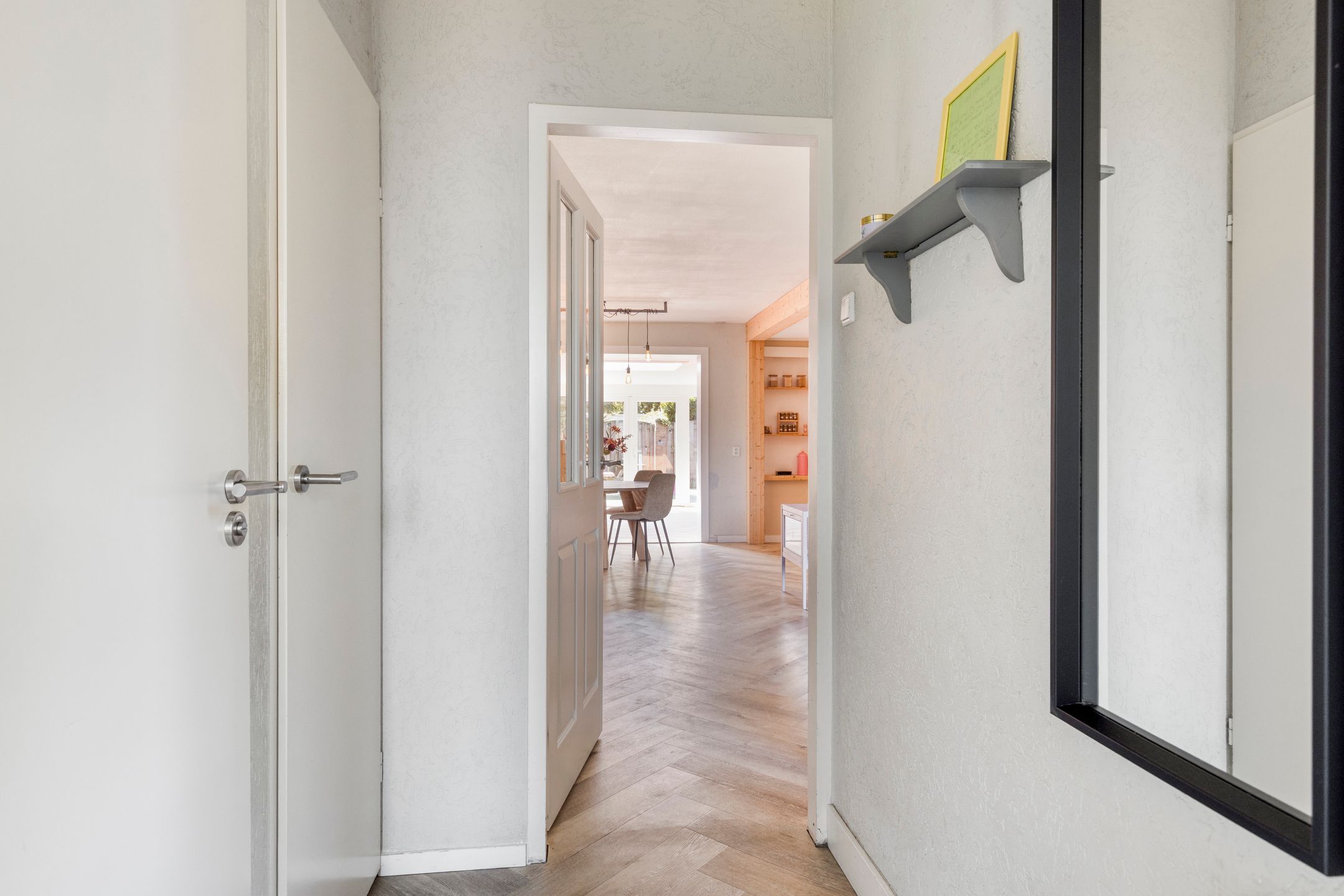 Photo 6 of Johannes Vermeerstraat 17