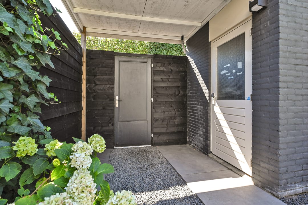Photo 23 of Johannes Poststraat 1