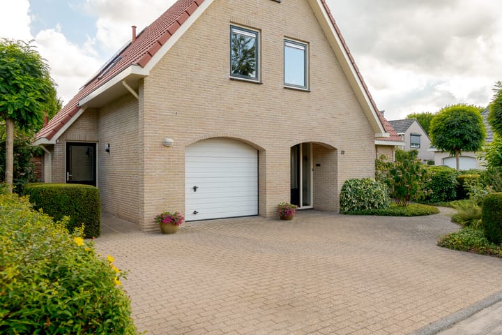 Vrijstaande woning te koop: Oosterboerweg 70, Meppel