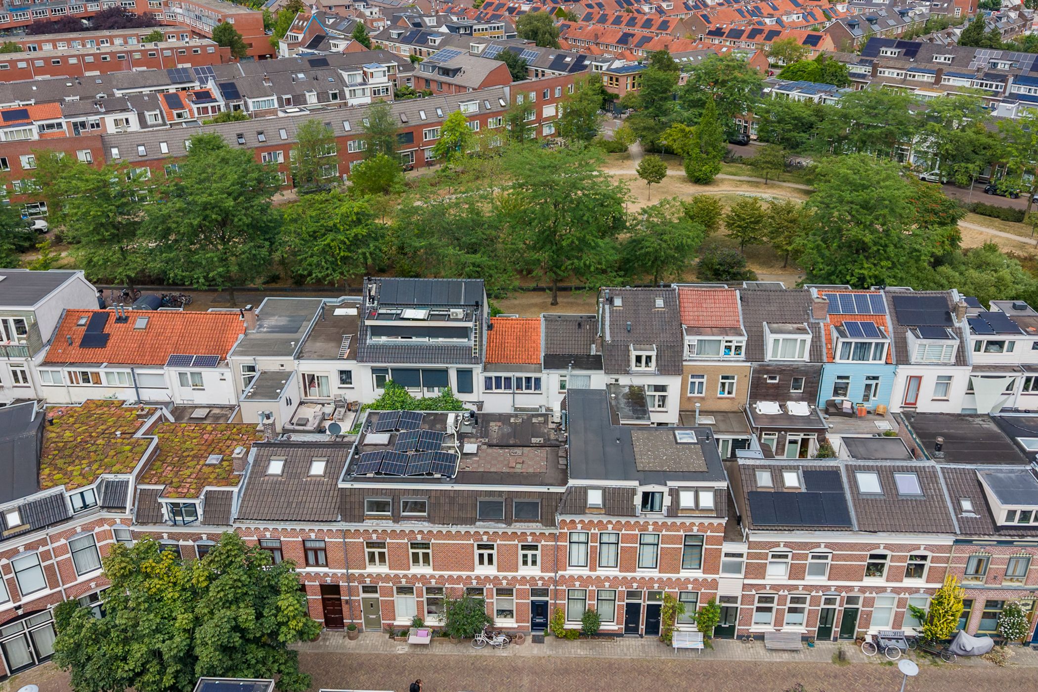 Photo 84 of Beverstraat 59