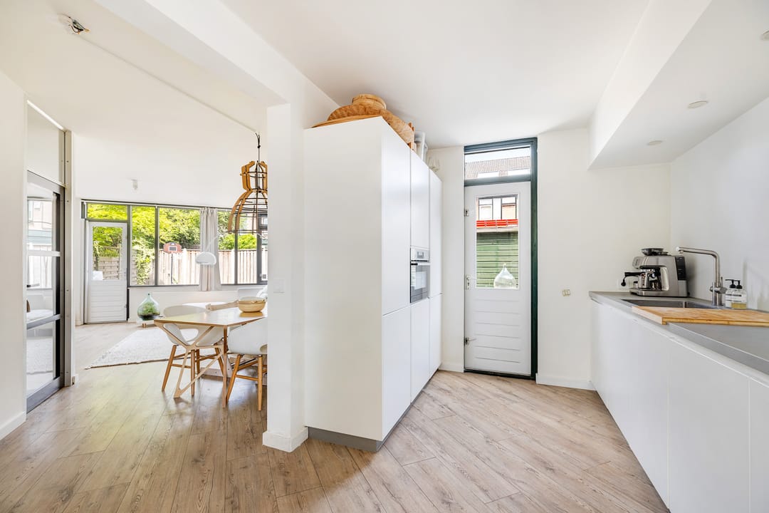 Photo 16 of Georges Bizetstraat 79