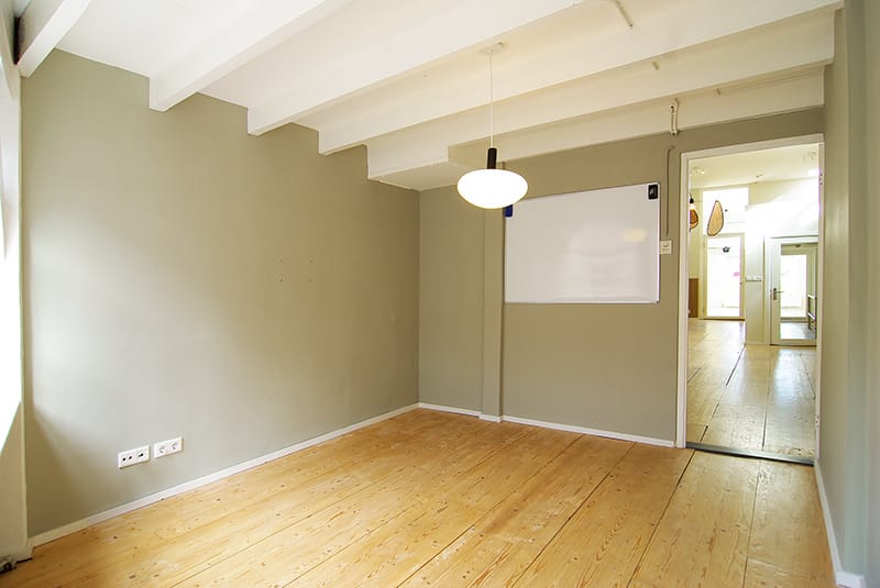 Bekijk foto 4 van Warmoesstraat 153-H
