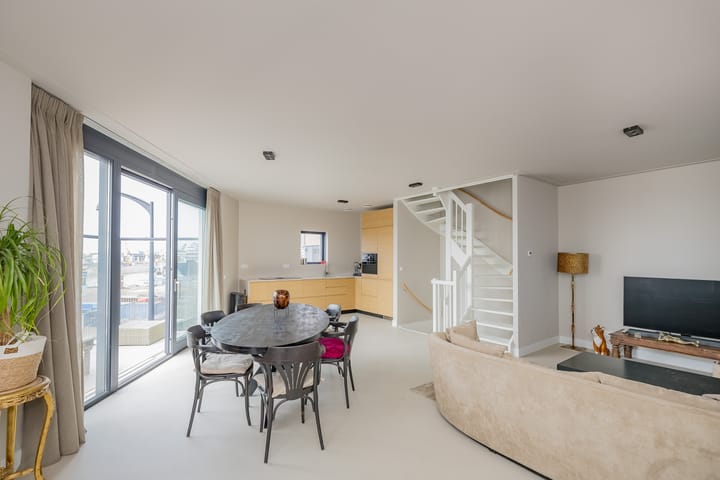 Hoekwoning te koop: Visseringstraat 46, Ijmuiden