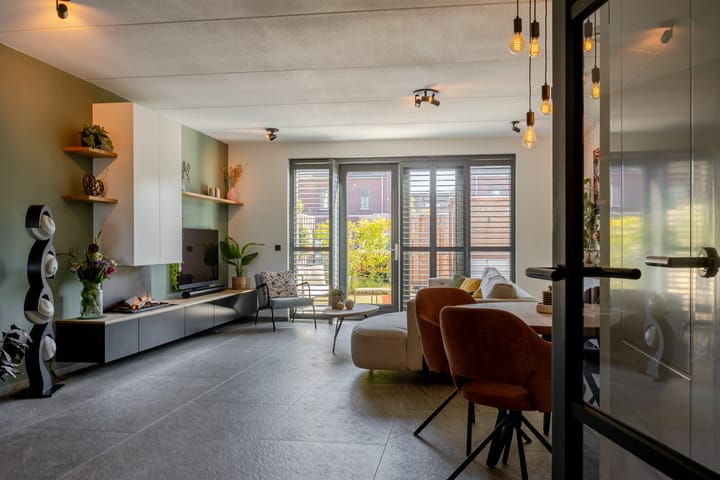 Tussenwoning te koop: Honingbij 5, Waddinxveen