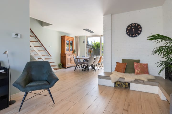 Tussenwoning te koop: Heinsiuslaan 8, Woerden