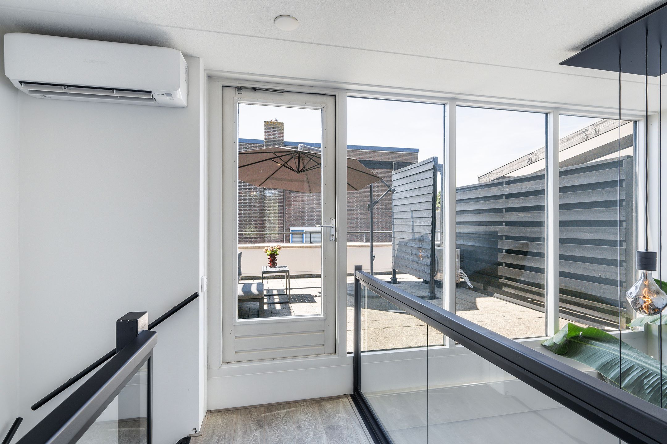 Photo 39 of Johannes Muldersstraat 55