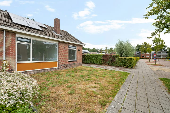 Hoekwoning te koop: Ds. van Velzenstrjitte 15, Drogeham