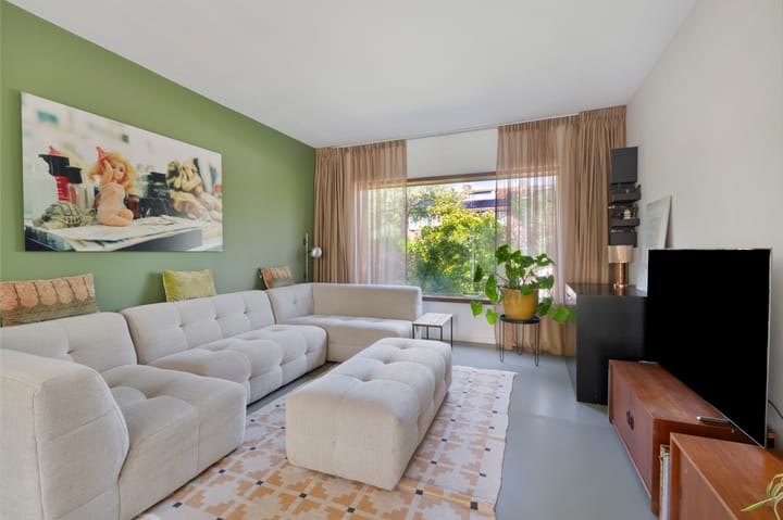 Tussenwoning te koop: van Medenbach Wakkerplein 3, Diemen
