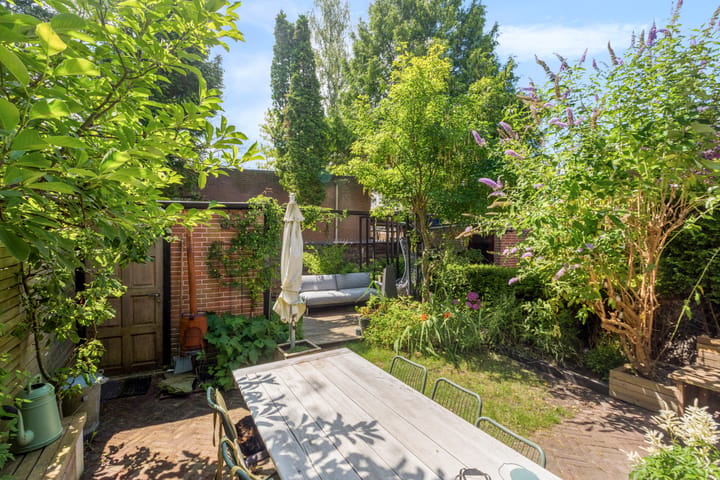 Tussenwoning te koop: van Medenbach Wakkerplein 3, Diemen