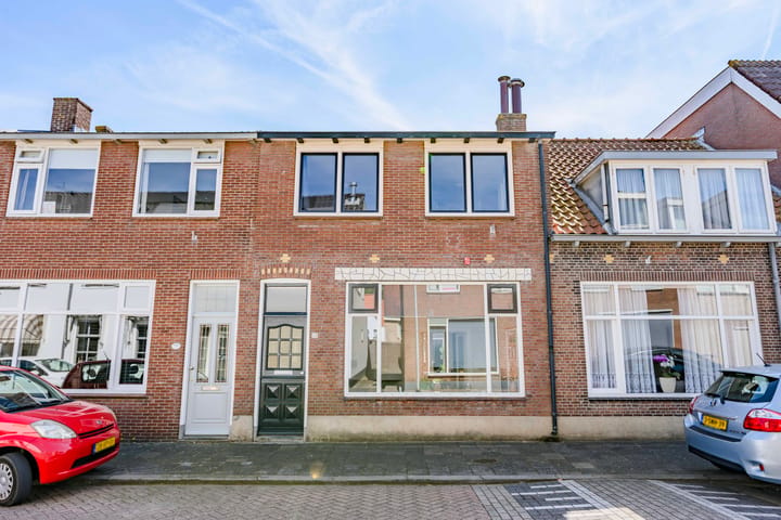 Tussenwoning te koop: Adrianastraat 57, Katwijk (Zh)