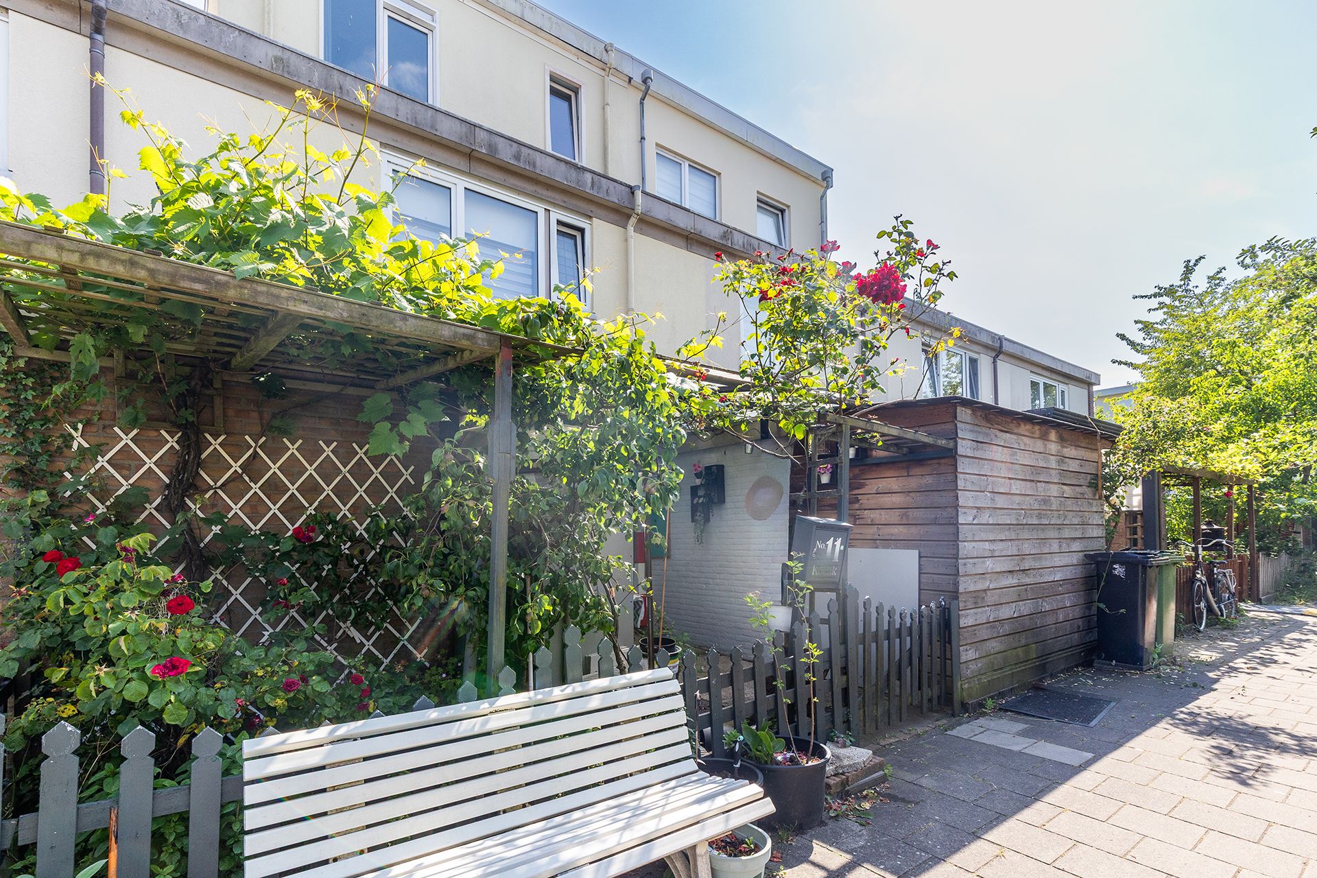 Photo 42 of Frederik van Dorpstraat 11