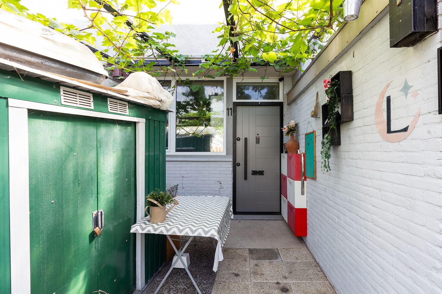 Photo 44 of Frederik van Dorpstraat 11