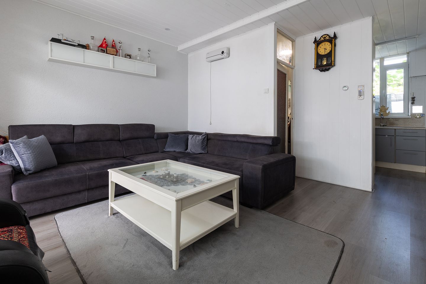 Photo 4 of Frederik van Dorpstraat 11