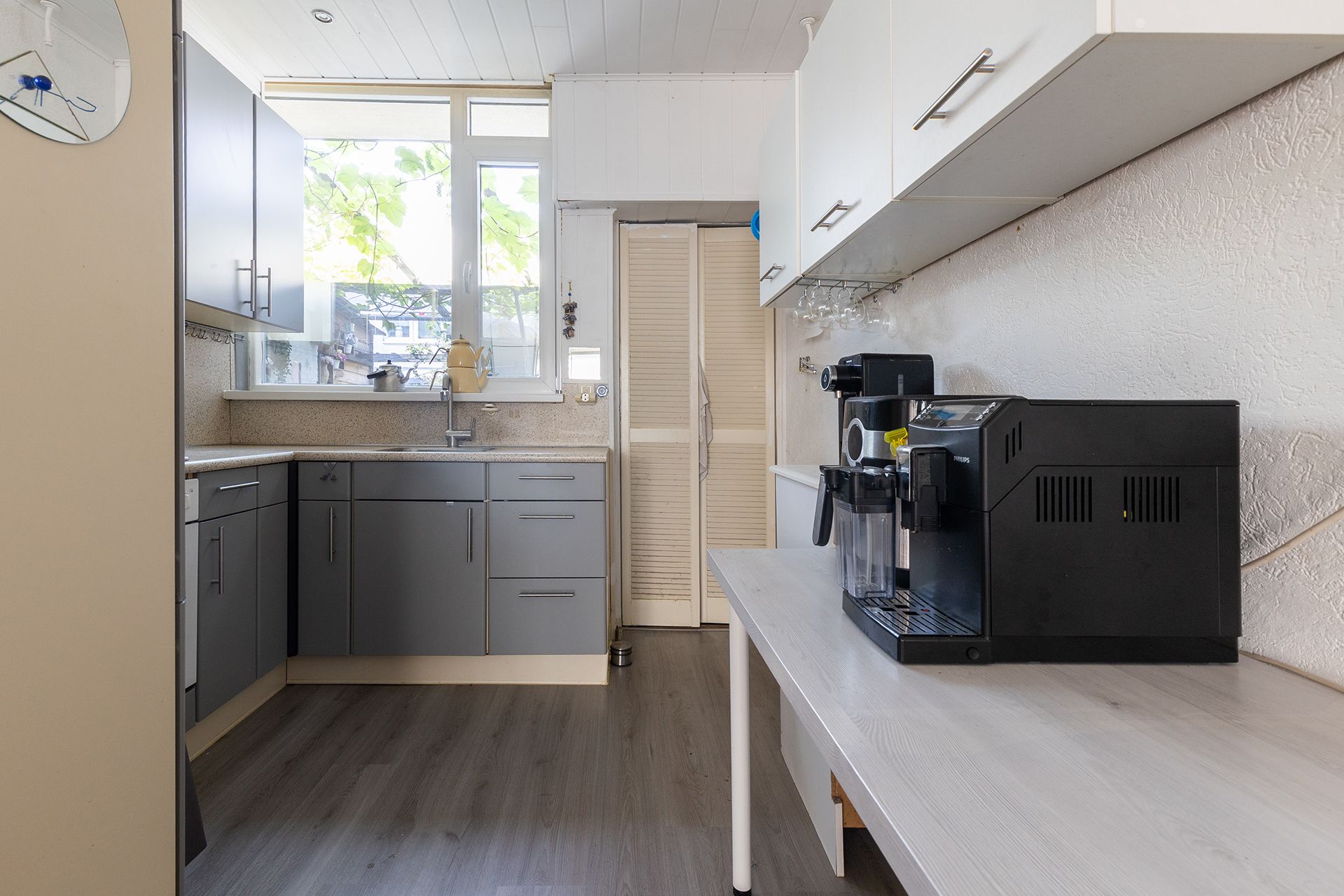Photo 12 of Frederik van Dorpstraat 11