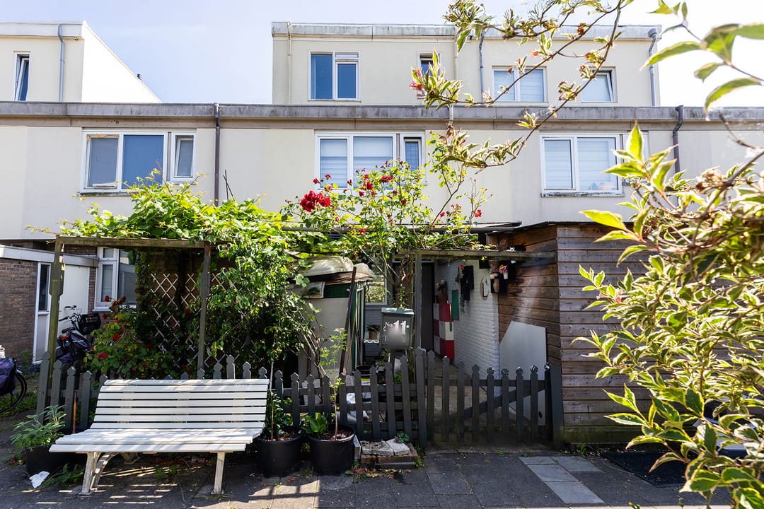 Photo 1 of Frederik van Dorpstraat 11