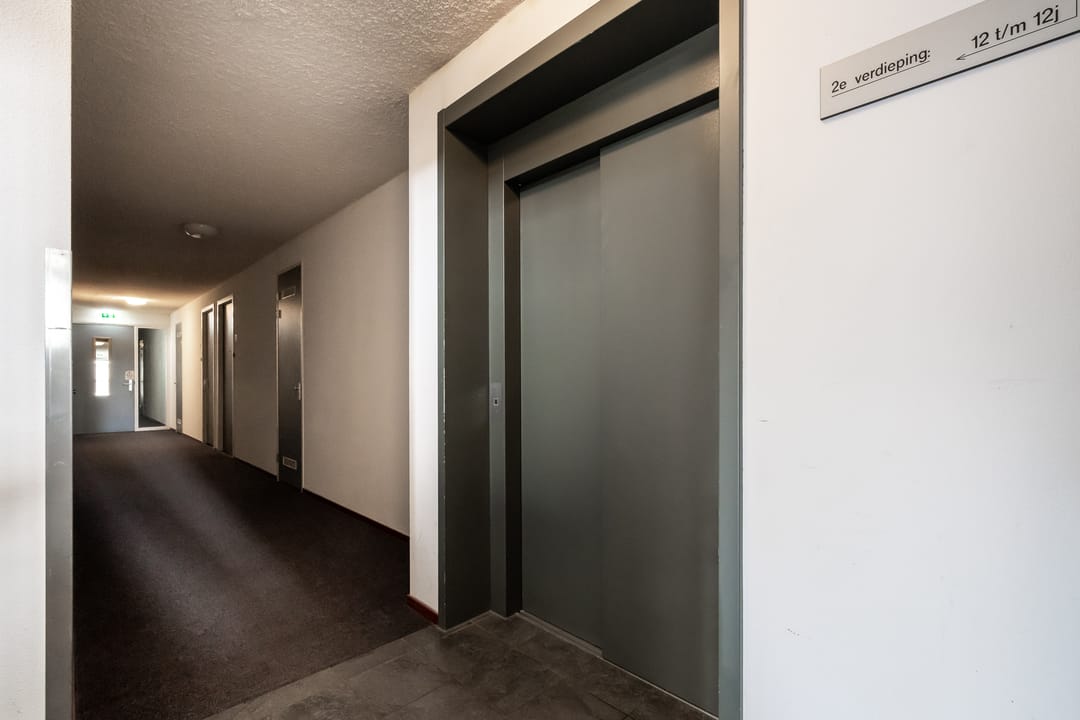Photo 17 of Kamperfoeliestraat 12-A