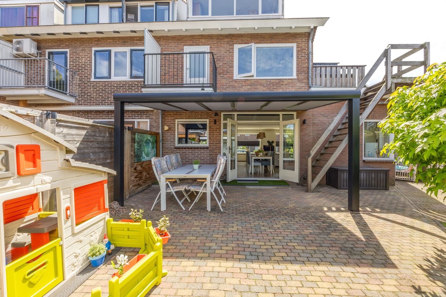 Photo 14 of De Genestetstraat 47
