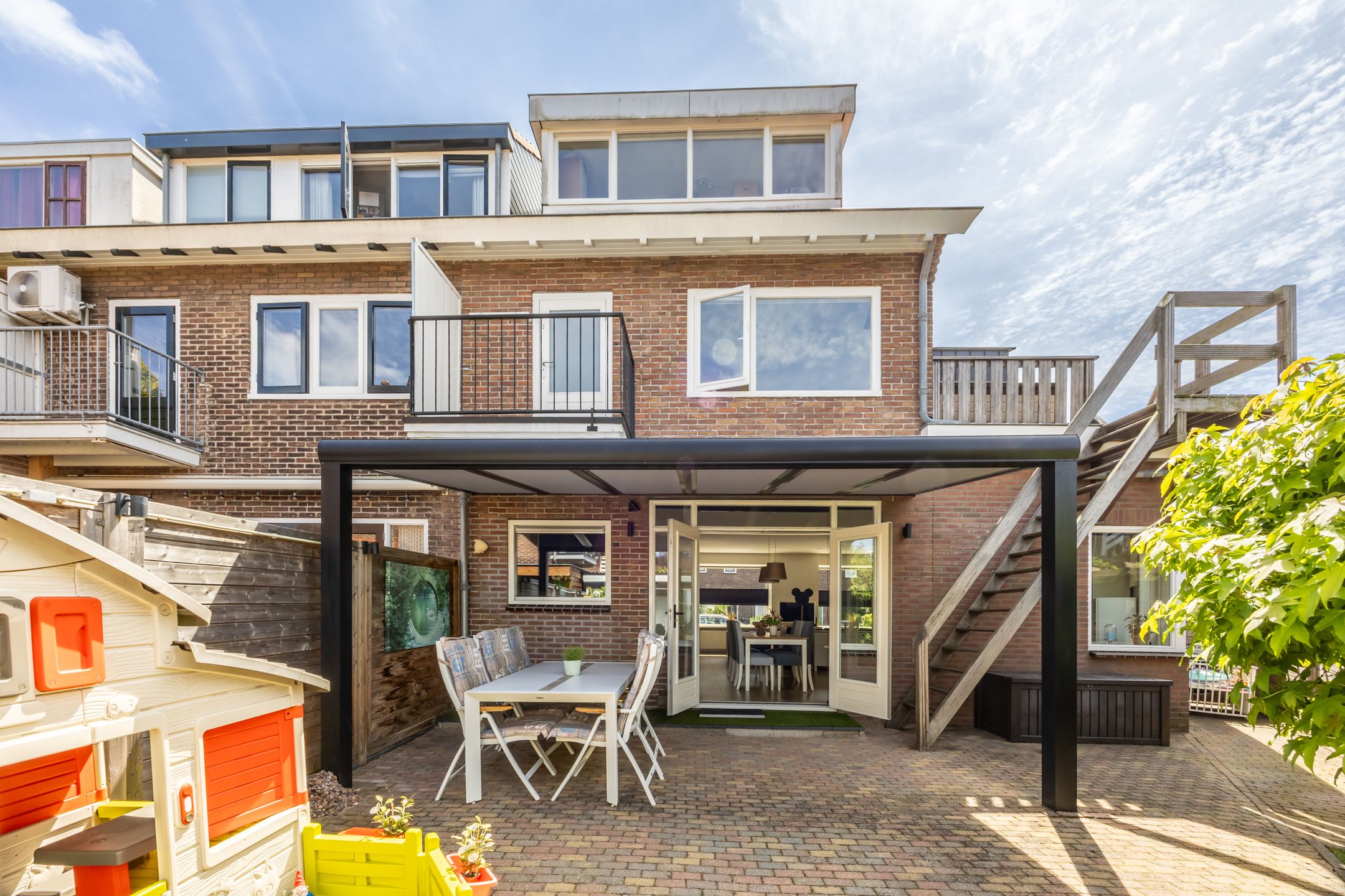 Photo 15 of De Genestetstraat 47