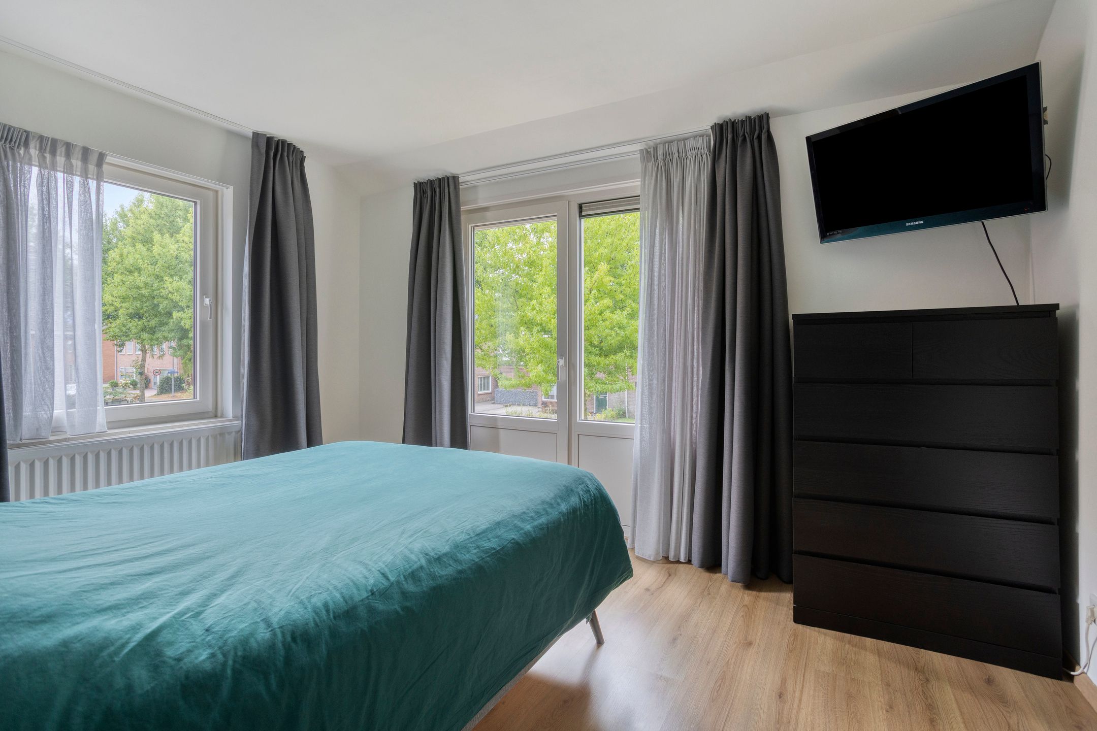 Photo 21 of Beatrixstraat 15