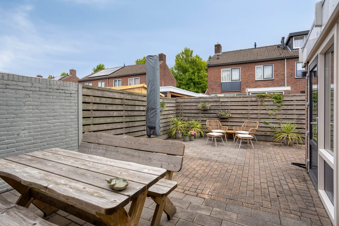 Photo 28 of Beatrixstraat 15