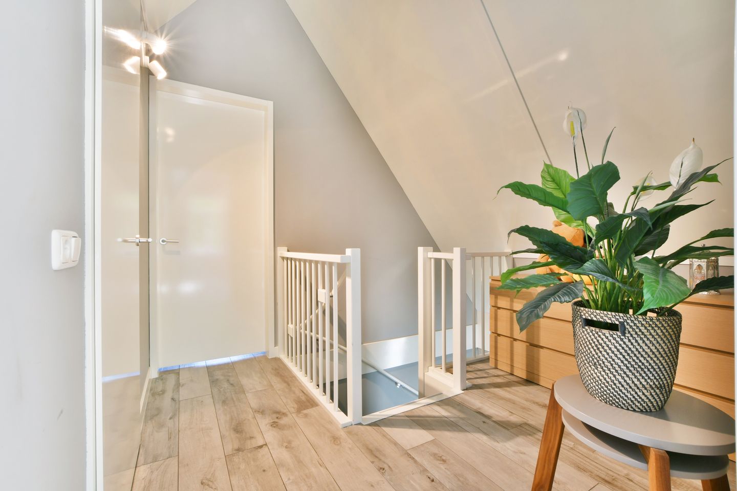 Photo 40 of Kostverlorenstraat 77-B
