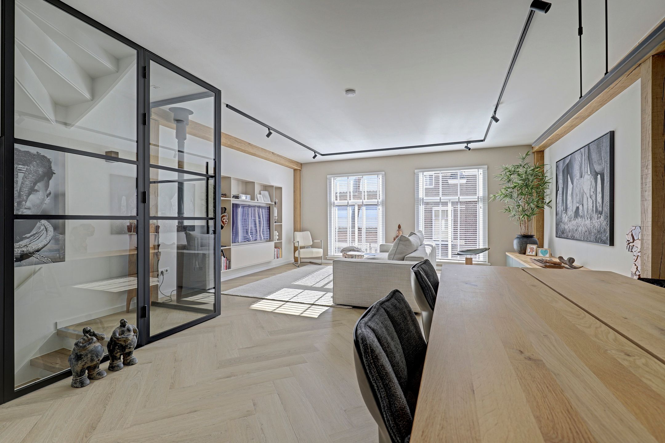 Photo 24 of Rogstraat 28