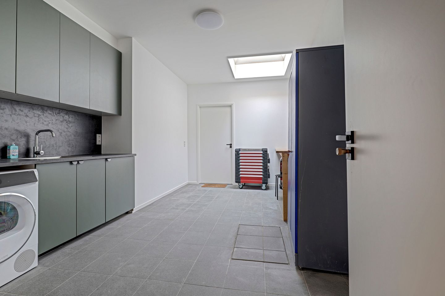 Photo 10 of Rogstraat 28