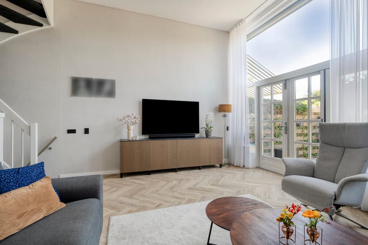Tussenwoning te koop: Albert John Luthulistraat 38, Purmerend