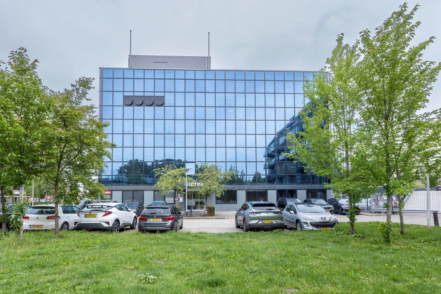 Bekijk foto 2 van Stationsweg 41
