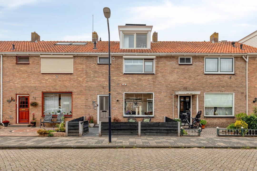 Photo 32 of Irissenstraat 25