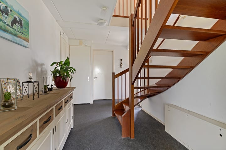 Vrijstaande woning te koop: Tsjemlân 18, Gauw