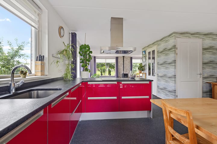 Vrijstaande woning te koop: Tsjemlân 18, Gauw
