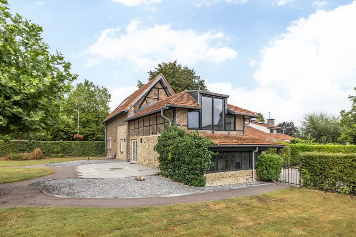 Vrijstaande woning te koop: Heijenratherweg 8, Heijenrath