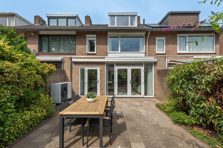 Tussenwoning te koop: Generaal van Dedemlaan 45, Eindhoven