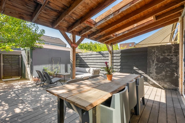 Tussenwoning te koop: Van Houtenstraat 7, Maarssen