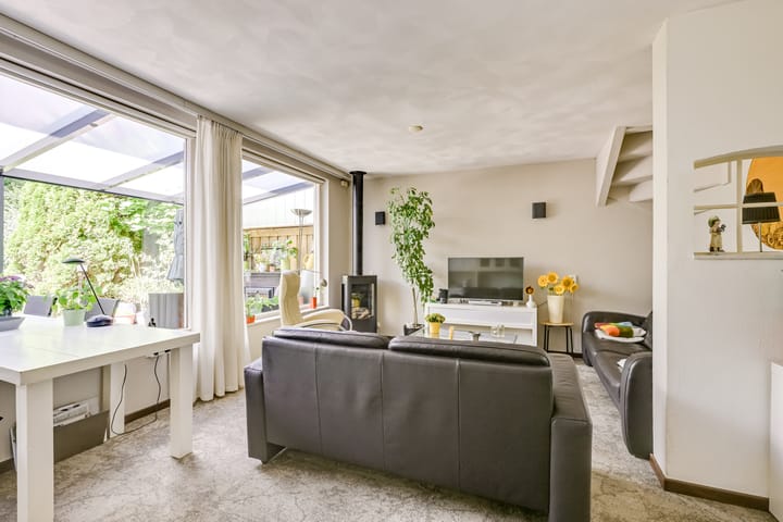 Tussenwoning te koop: Goudenregenstraat 60, Vianen (Ut)