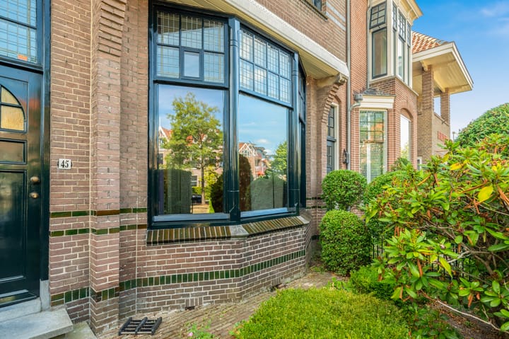 Tussenwoning te koop: Nassaulaan 45, Alkmaar