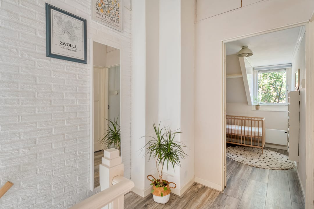 Photo 17 of Van Galenstraat 52